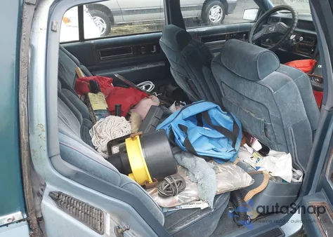 1987 Cadillac Deville z USA, uszkodzony, nr VIN 1G6CD5180H4254771